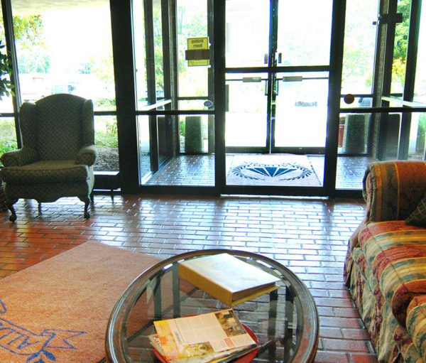 front lobby amenities